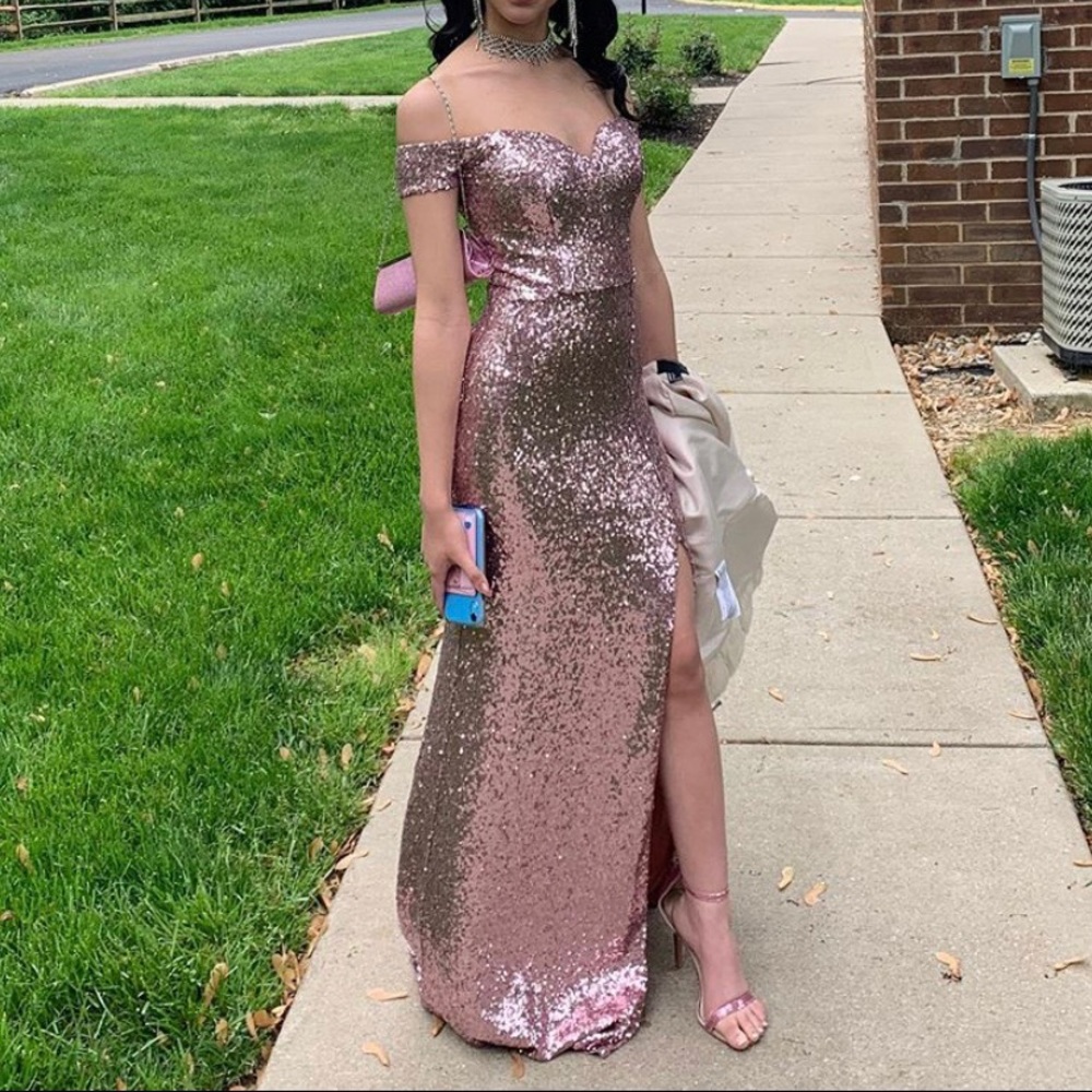 Pink sequin sweetheart neckline prom dress